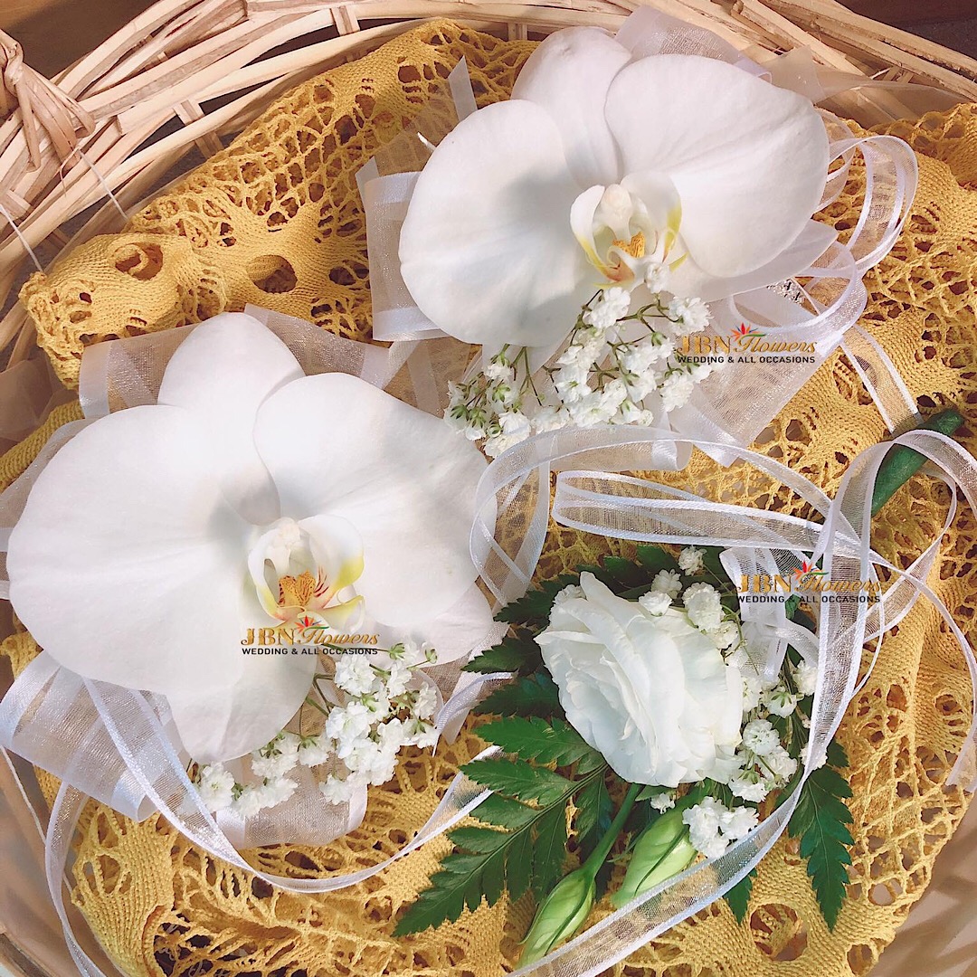 Wrist Corsages and Button Holes